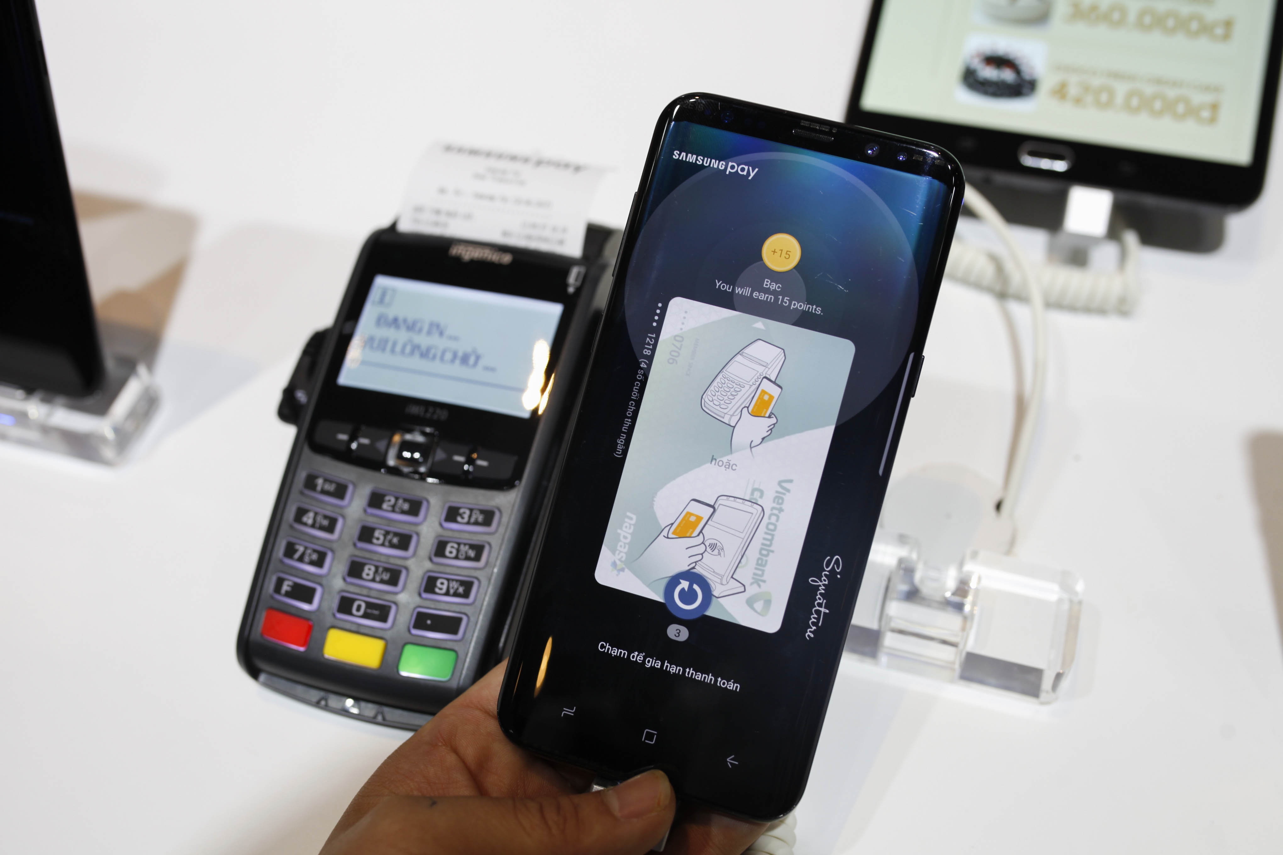 Samsung Pay ve Viet Nam, ho tro thanh toan bang mong mat hinh anh