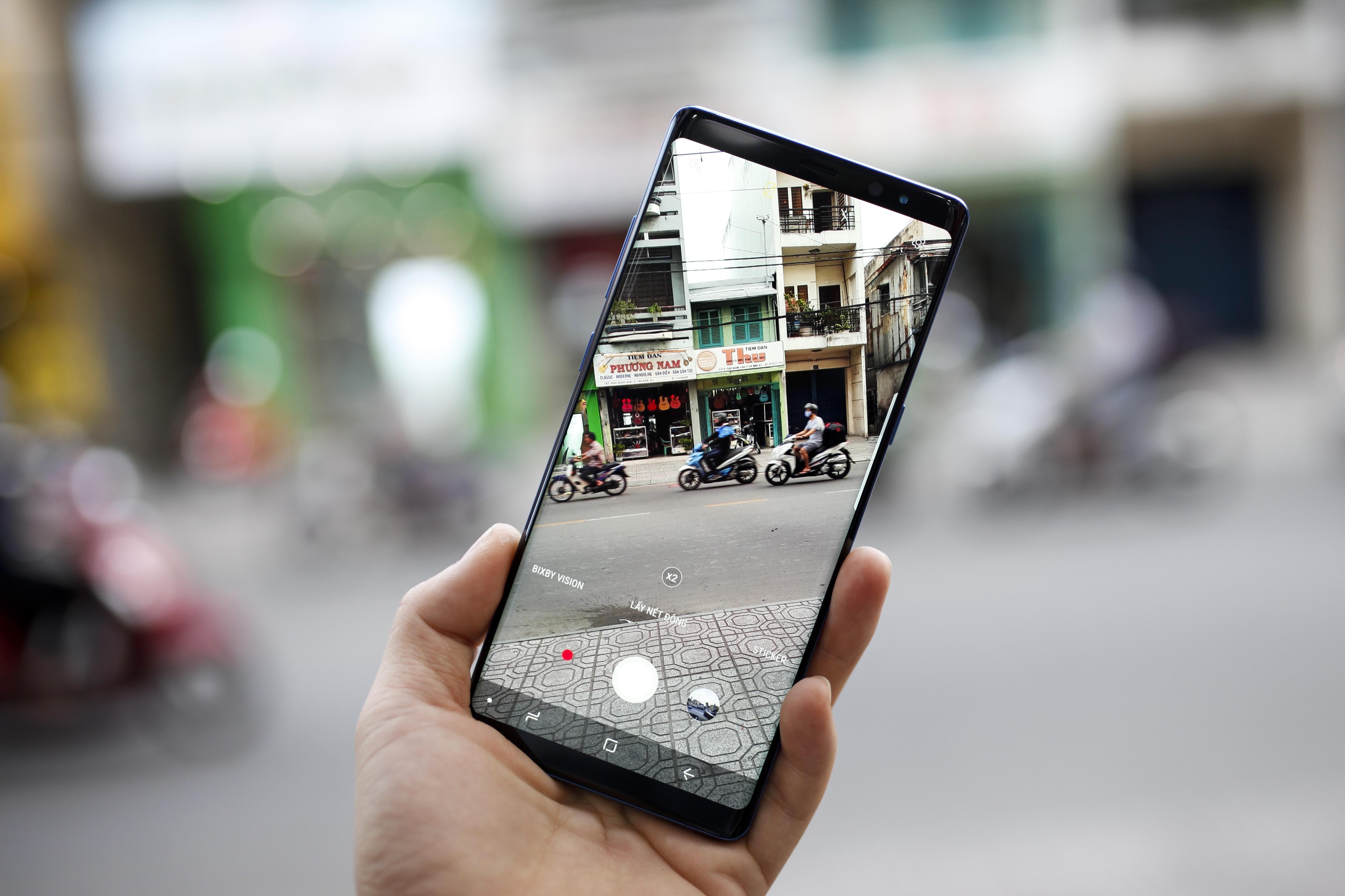 'Samsung Galaxy Note 8 la smartphone tot nhat lang Android' hinh anh