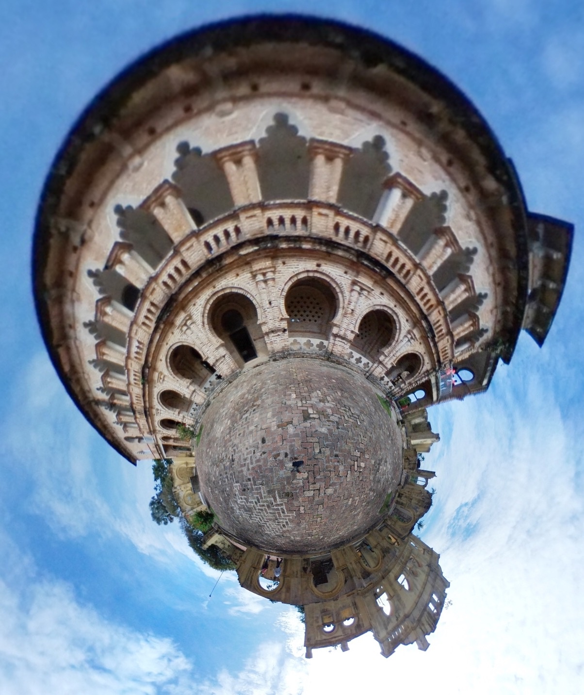 Kham pha lau dai bi an nhat Malaysia hinh anh