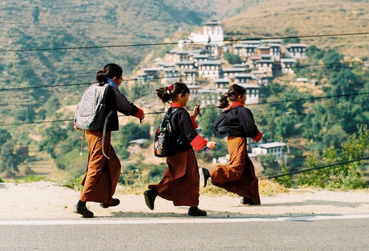 Thuoc phim tuyet dep ve Bhutan qua ong kinh cua thay giao Viet hinh anh