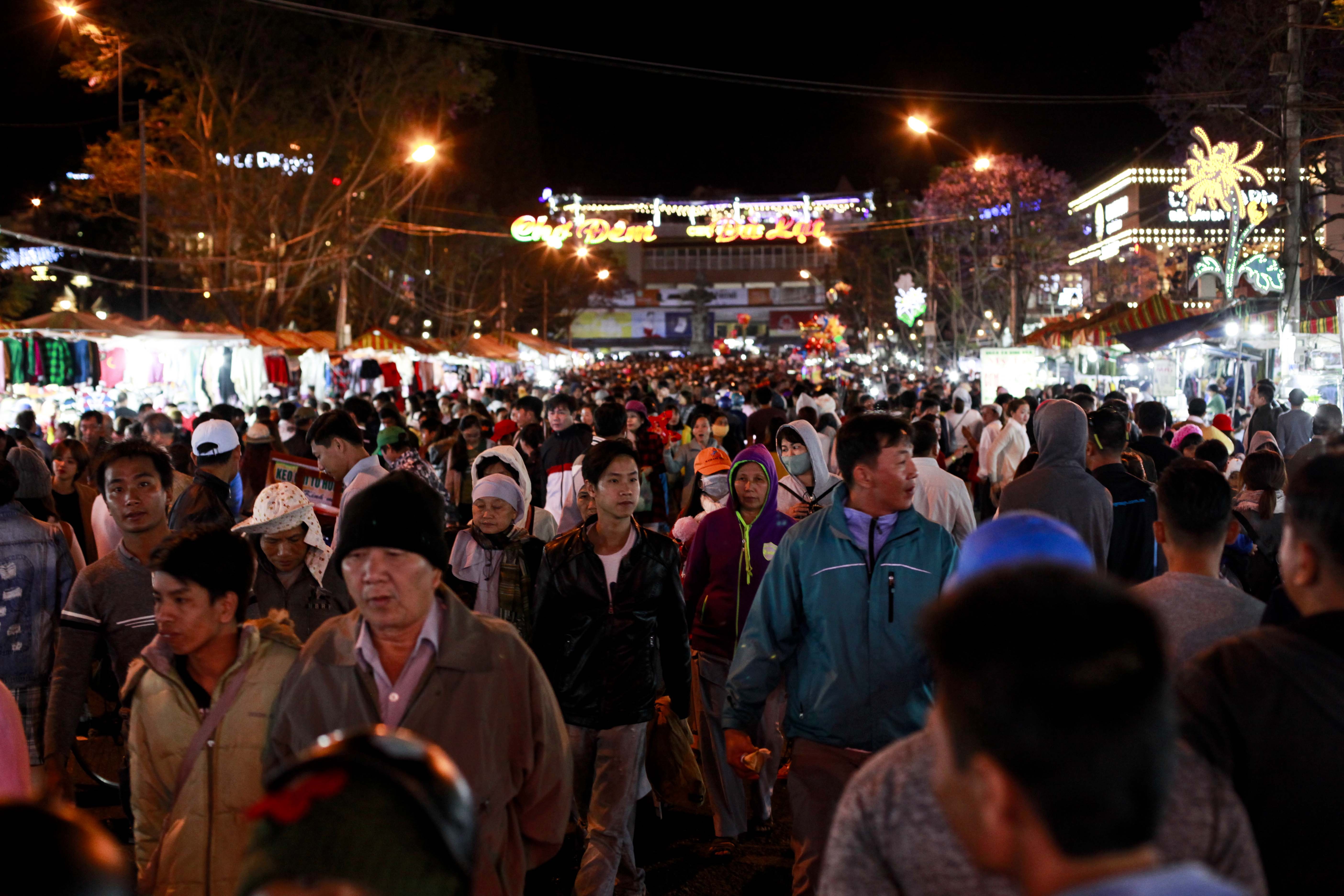 Cho dem Da Lat anh 21