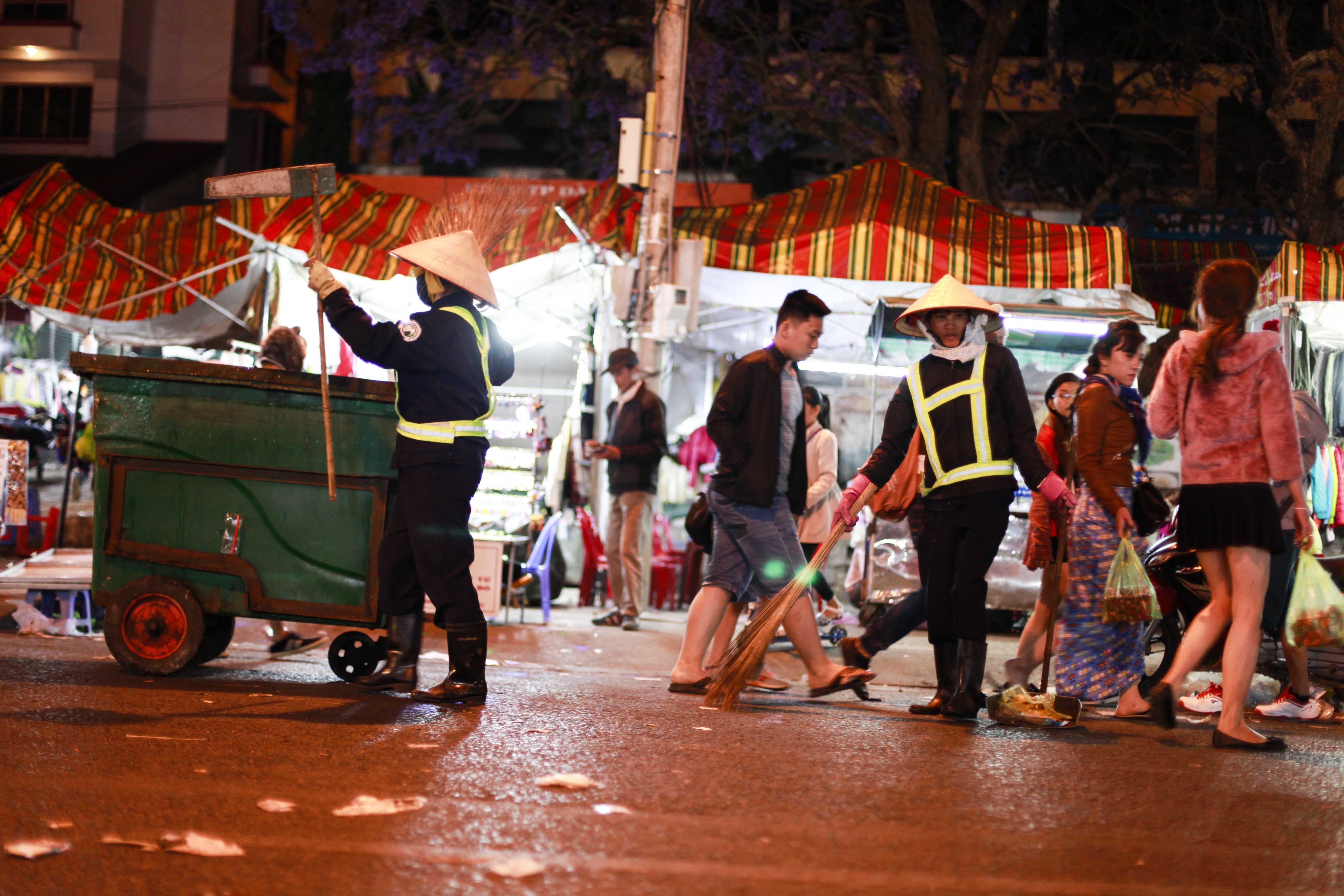 Cho dem Da Lat anh 28