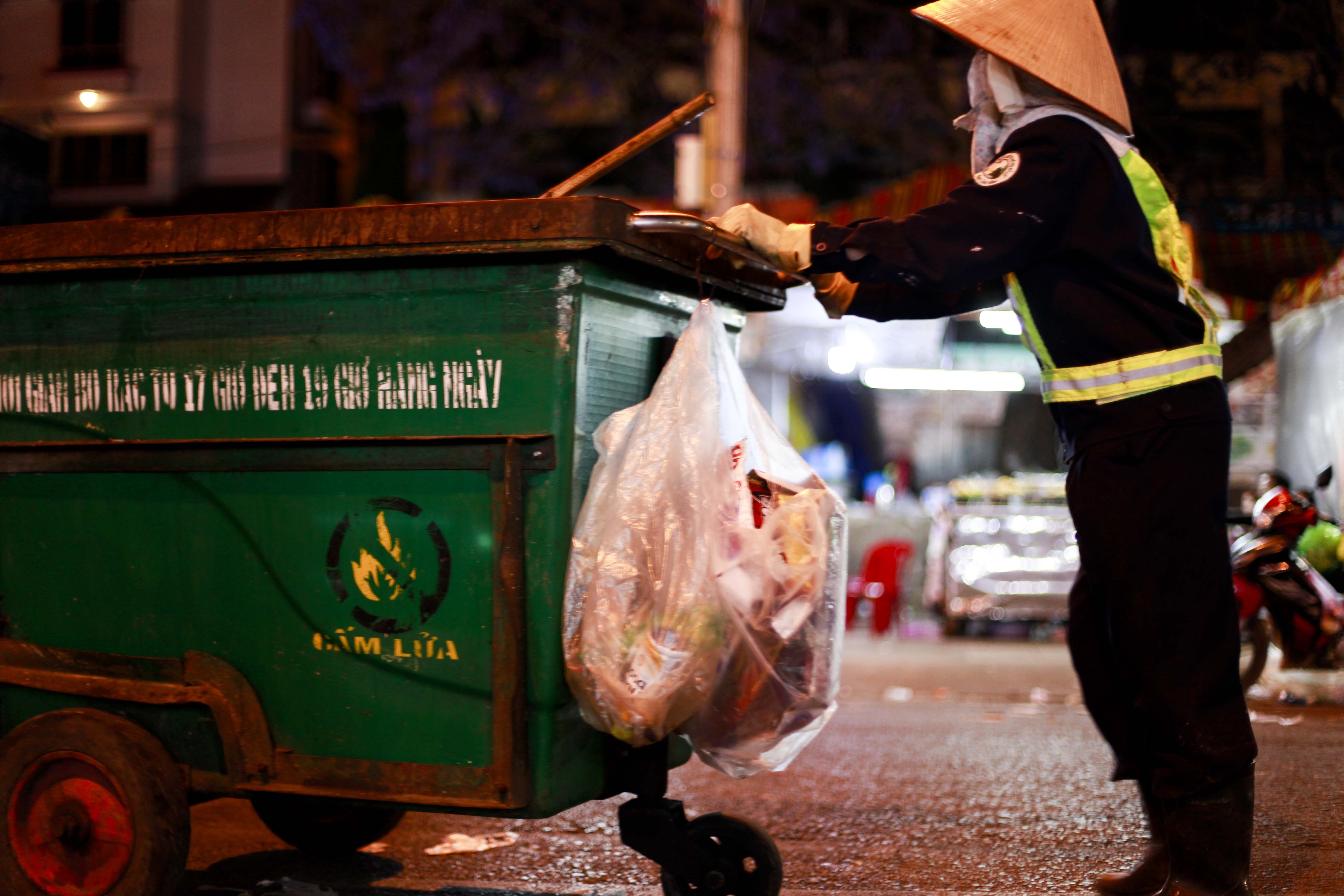 Cho dem Da Lat anh 30