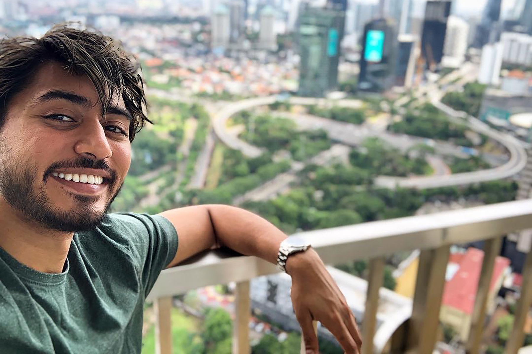 Dang sau cau chuyen 'Elon Musk cua the gioi thu ba' bi giet hai anh 2