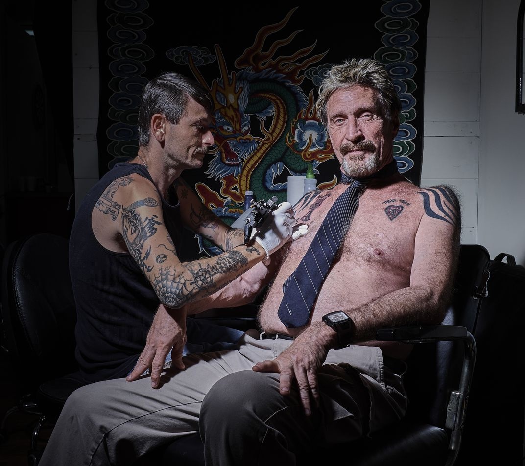 Mang xa hoi choang vang sau su ra di cua John McAfee anh 2