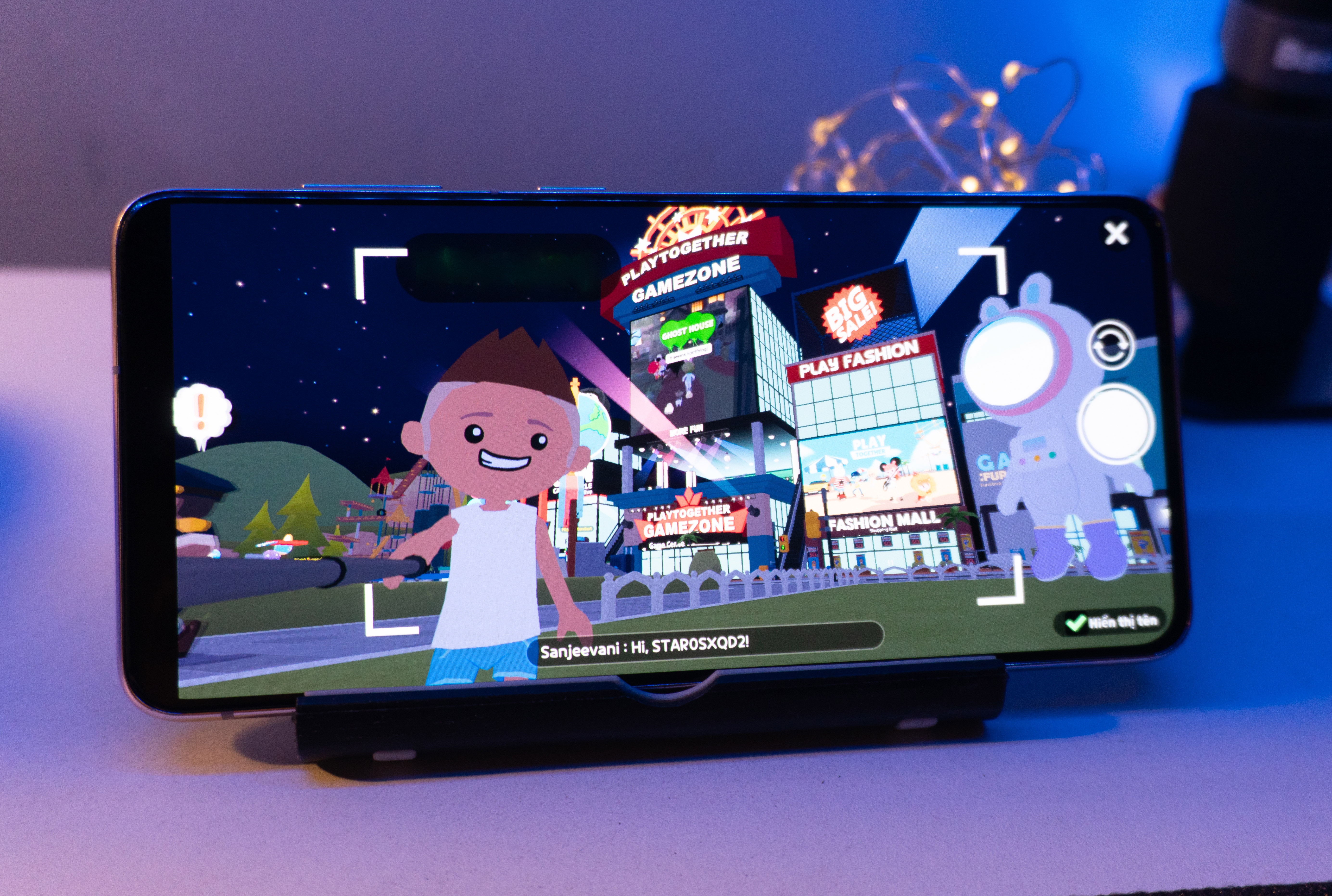 Play Together thu hut gioi tre trong dip gian cach anh 1