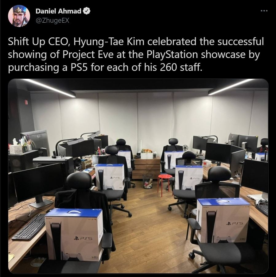 CEO Shift Up chi 130.000 USD tang nhan vien may choi game PS5 anh 1