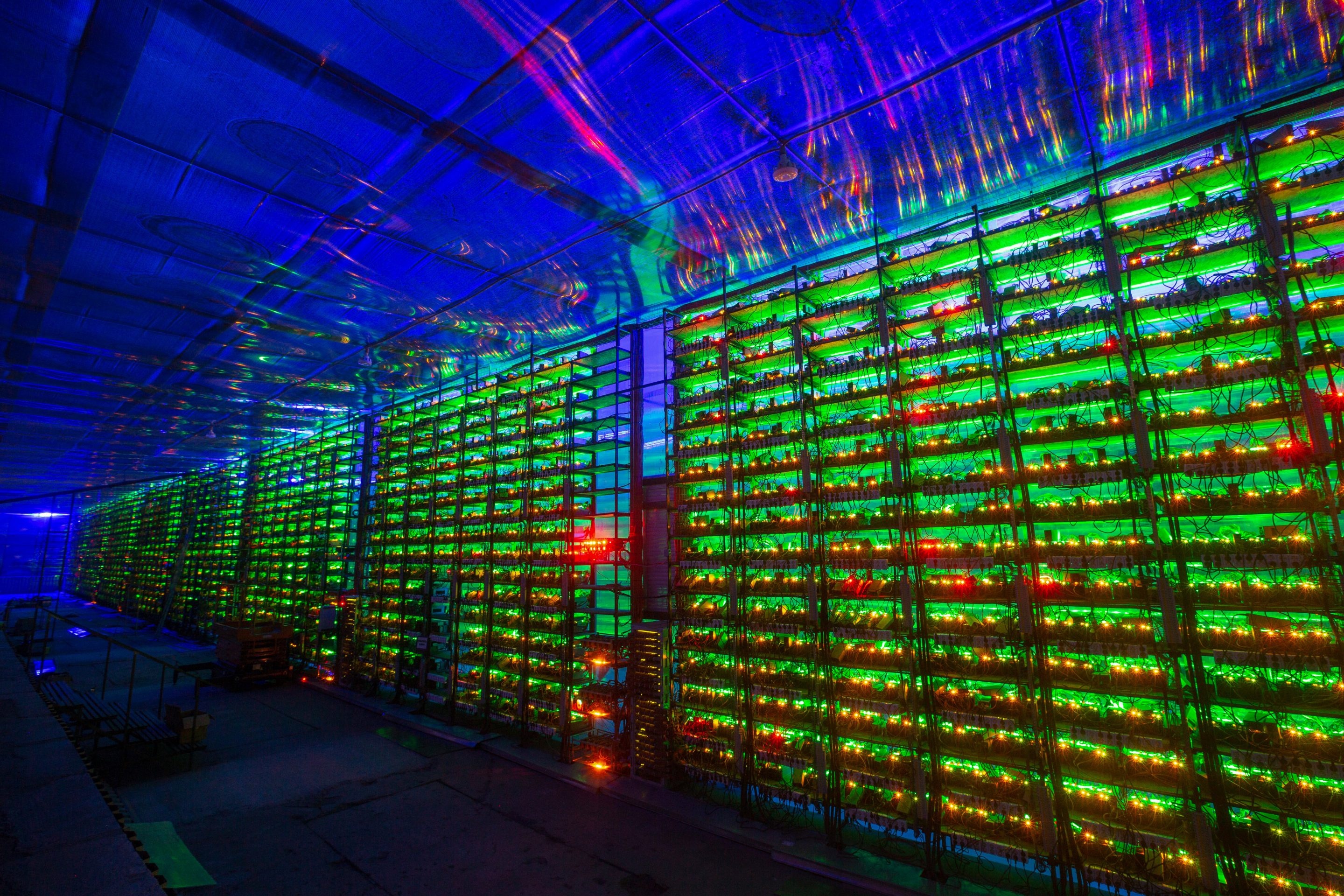 Khong con nguoi dao Bitcoin o Trung Quoc anh 1