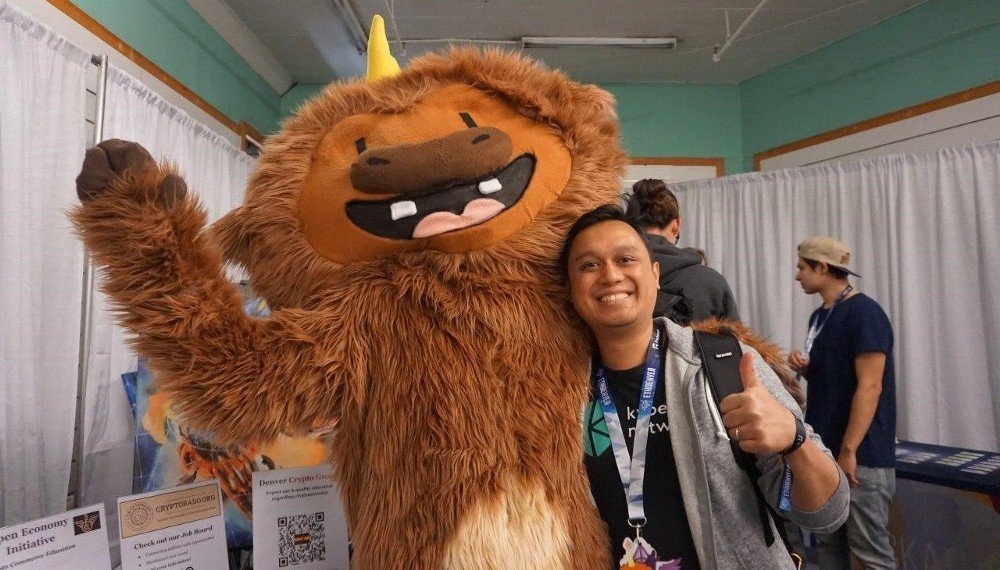 Vi sao cha de Ethereum hoa trang con bo trong su kien? anh 2