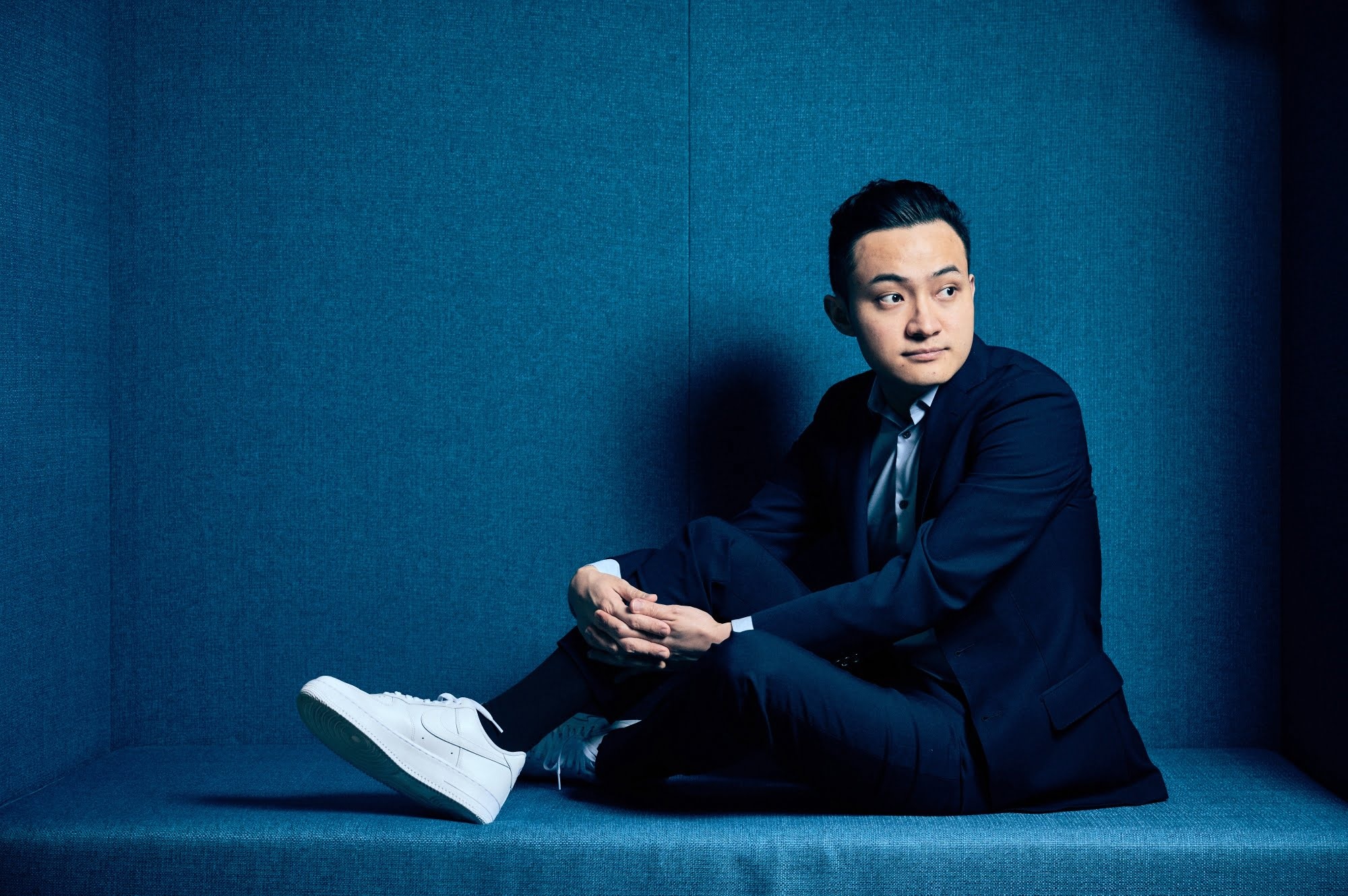 Ty phu tien so bi khoa vi vi tro choi kham hinh anh