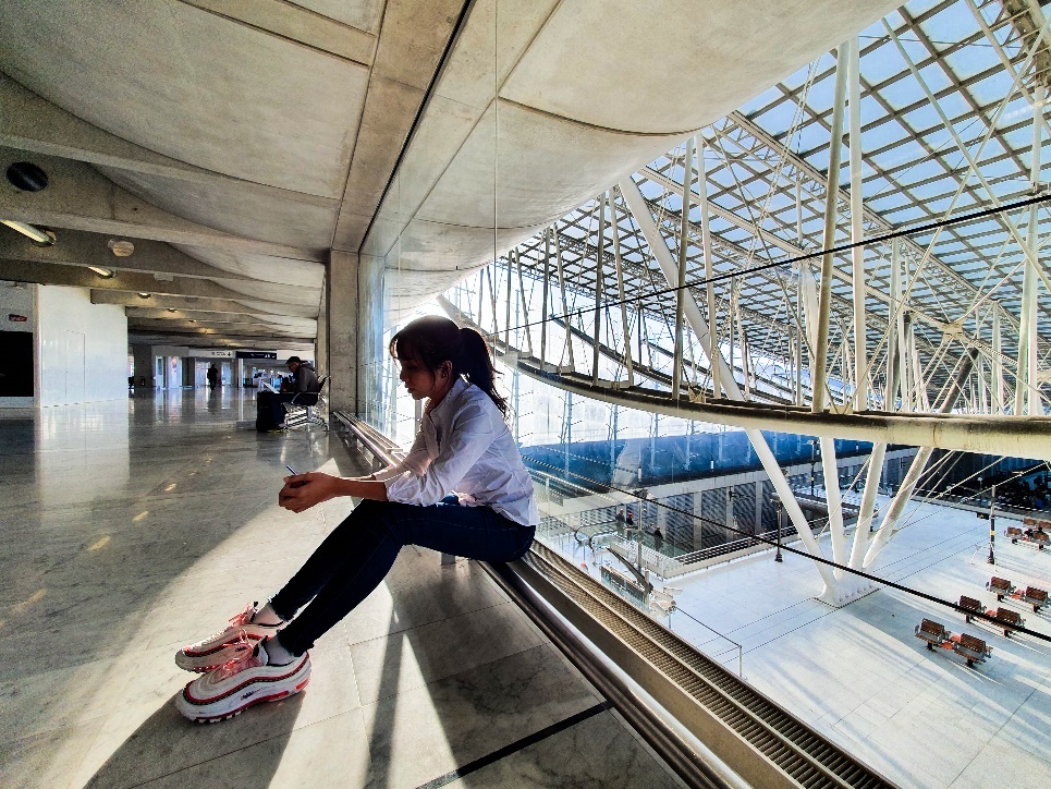 du lich chau au mot minh voi Galaxy Note10 anh 2