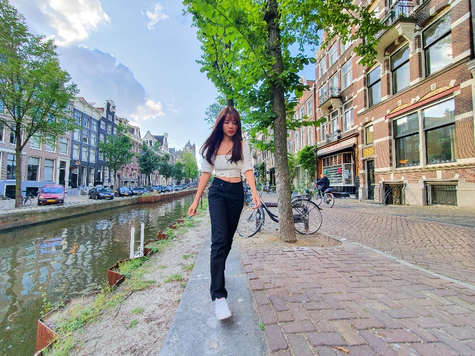 du lich chau au mot minh voi Galaxy Note10 anh 3