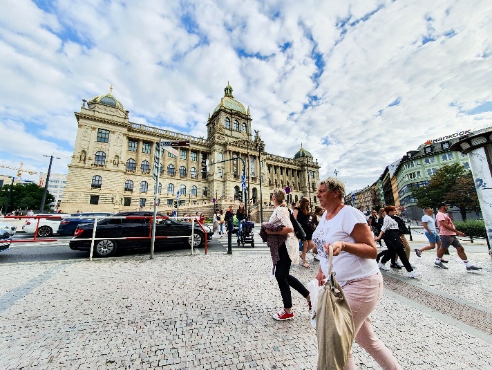 du lich chau au mot minh voi Galaxy Note10 anh 10