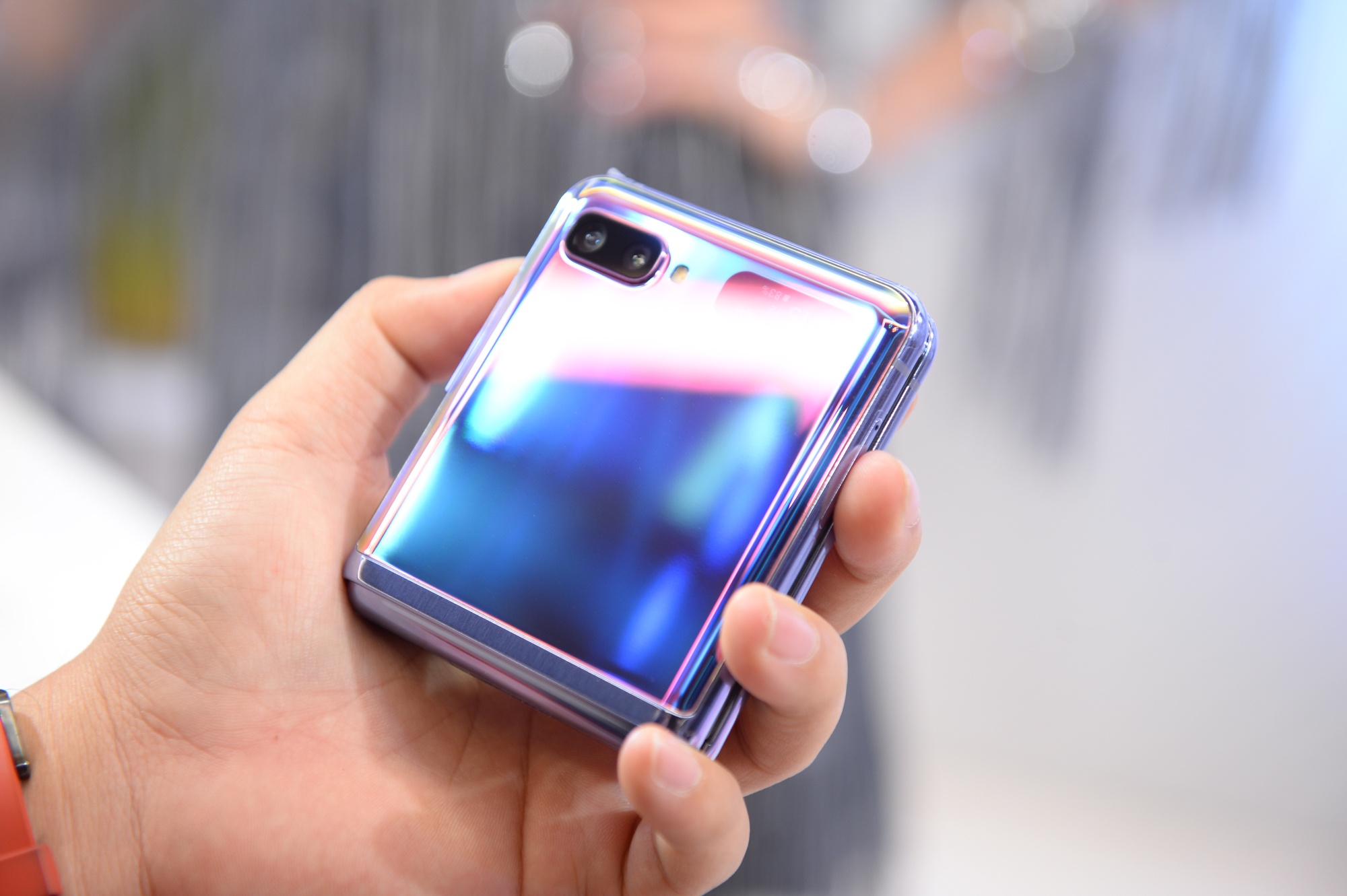 Smartphone màn hình gập Samsung ảnh 6 Smartphone man hinh gap Samsung anh 6