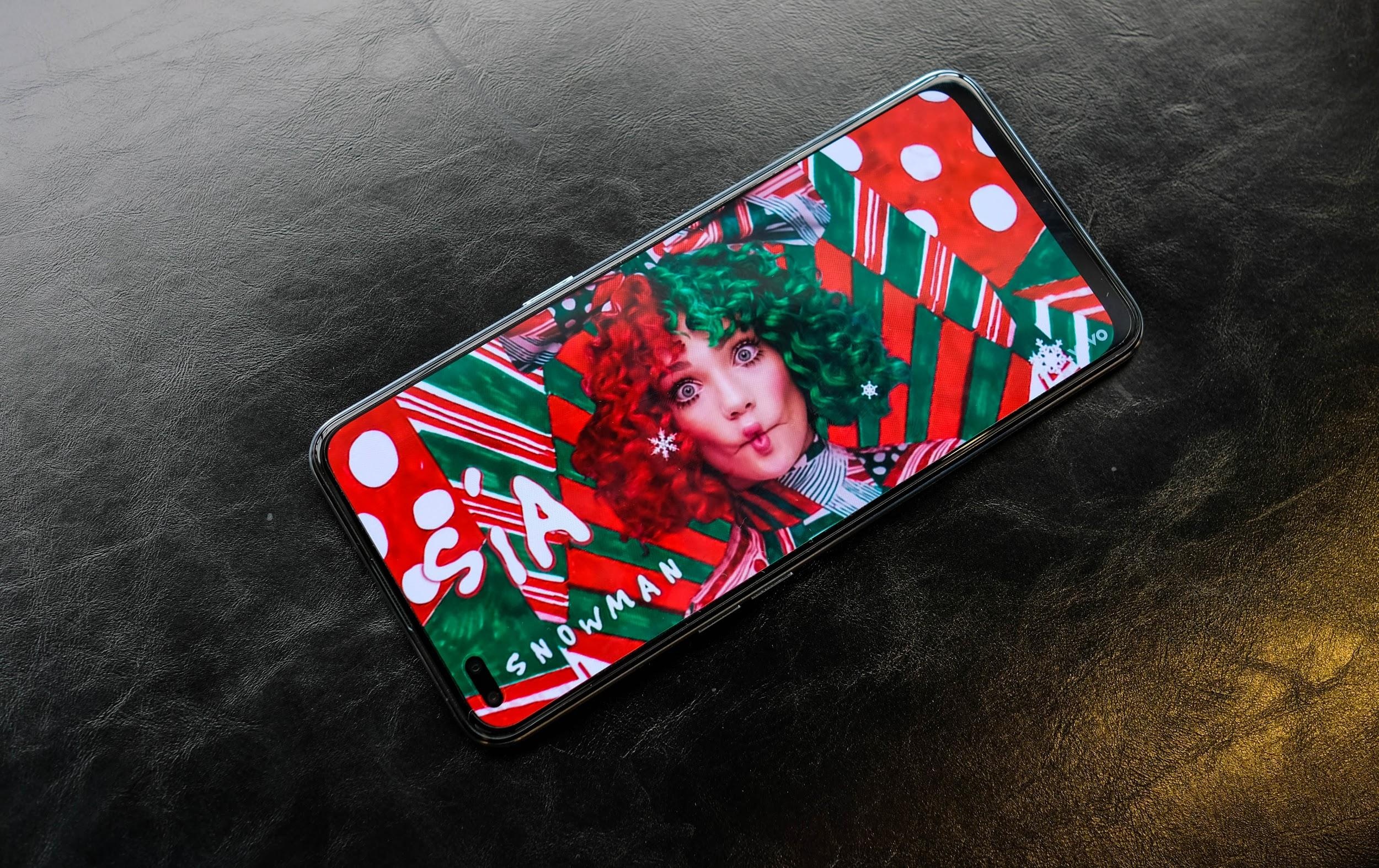 smartphone tam trung anh 4