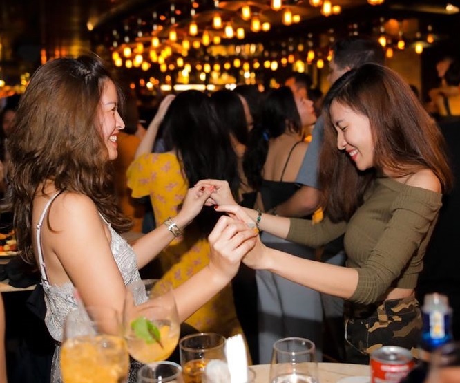 Sai Gon ve dem anh 2