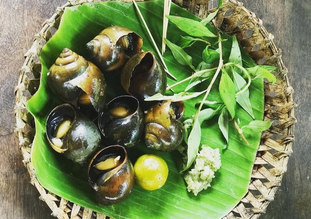 Oc nuong tieu va 6 dac san hut khach tai Can Tho hinh anh