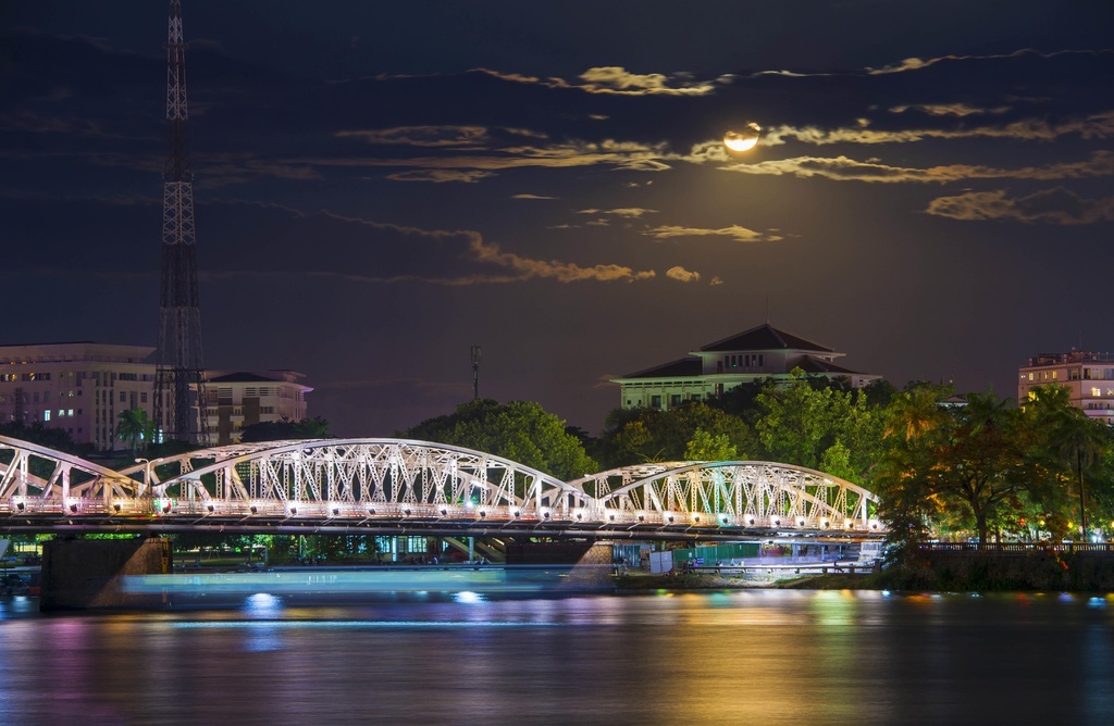 Nhung cay cau noi tieng Viet Nam anh 4
