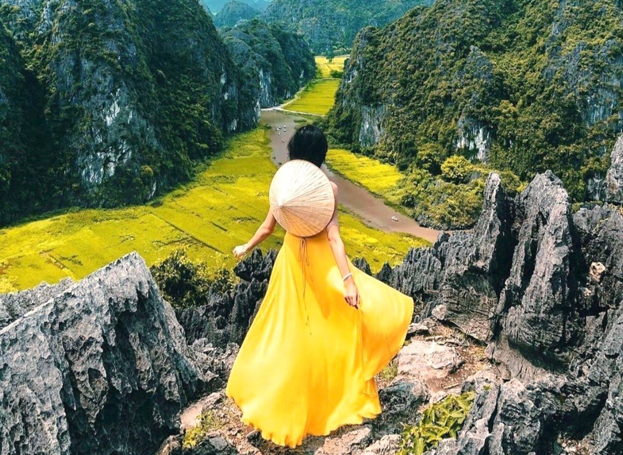 Hang Mua va 5 diem du lich ten la hut khach tai Viet Nam hinh anh