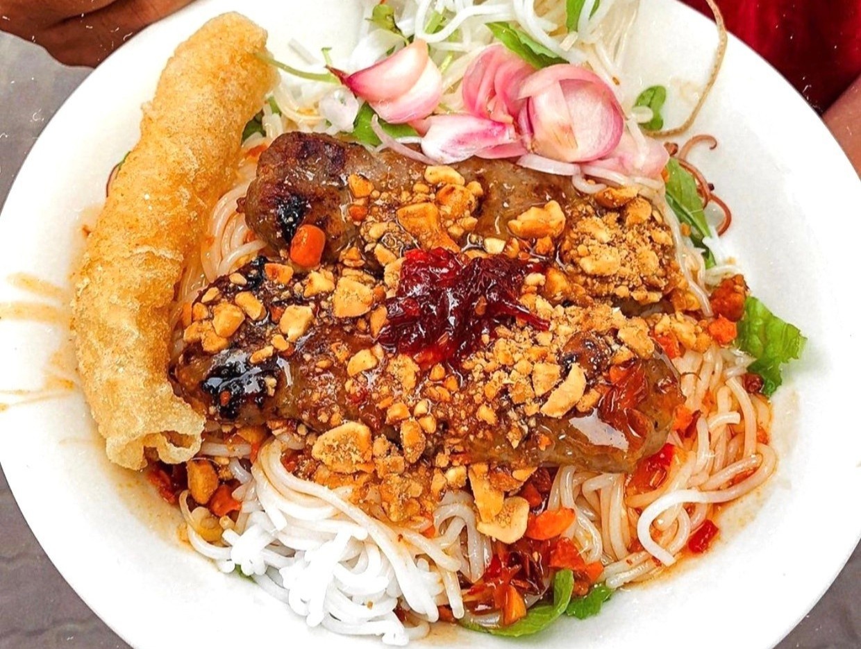 Bun nem nuong va loat bun nguoi tru danh o Viet Nam hinh anh