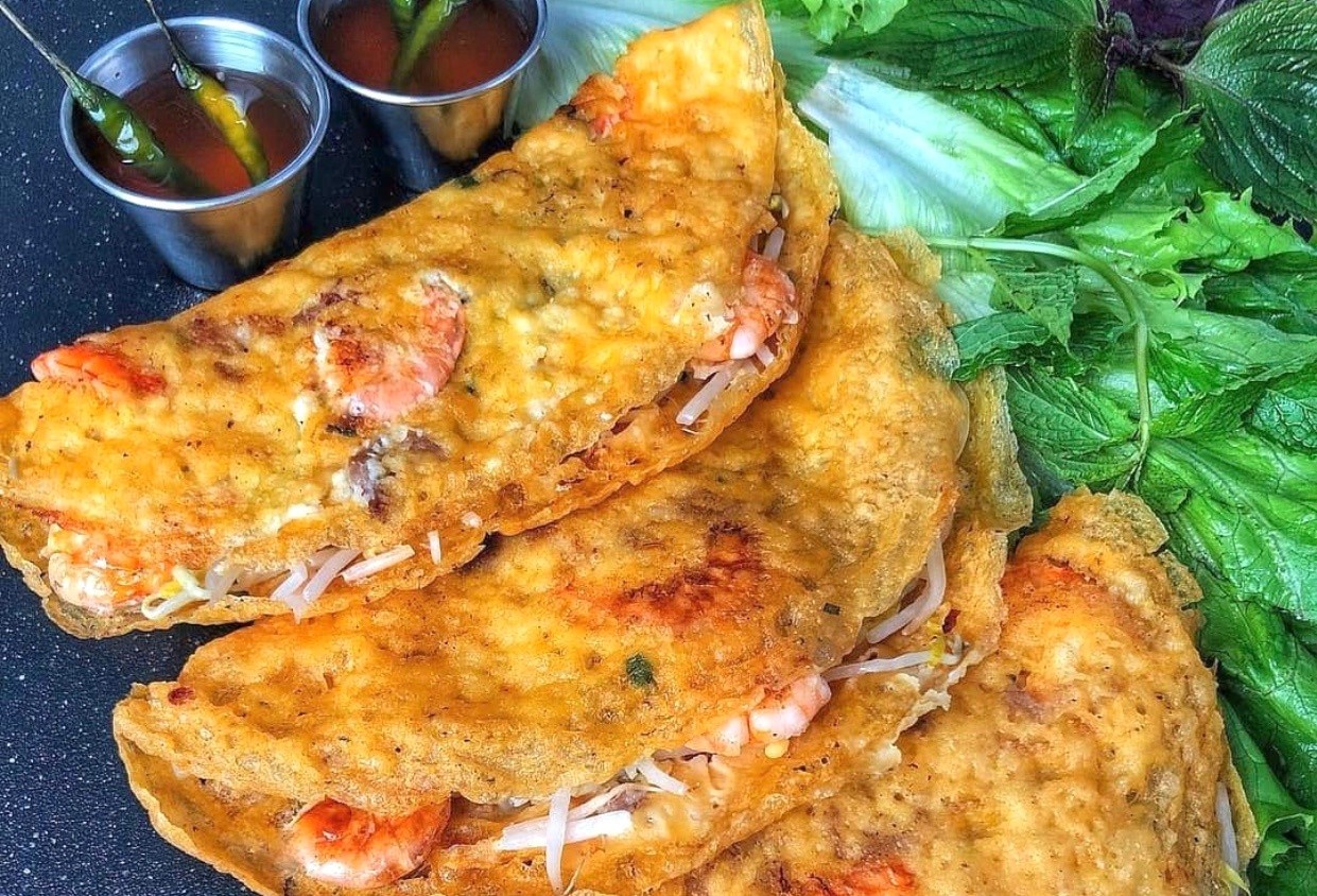 Banh xeo va loat dac san Viet Nam nham nhi ngay he hinh anh