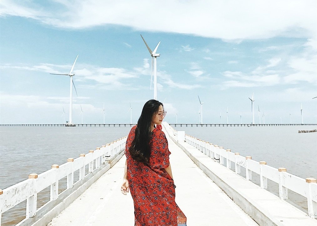 Canh dong dien gio tren bien duy nhat cua Viet Nam o dau? hinh anh