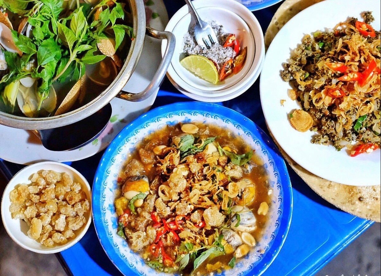 Cut lon xao me va loat mon duong pho hut khach o Da Nang hinh anh