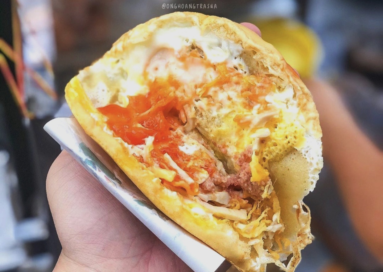 Banh bo dua va loat huong vi goi nho tuoi tho o TP.HCM hinh anh