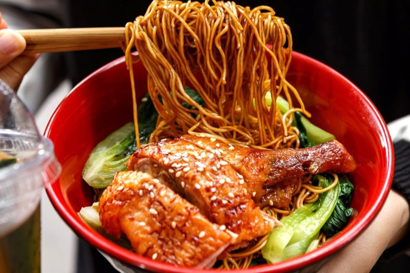 3 tiem an nhieu mon ngon chau A hut gioi tre o TP.HCM hinh anh