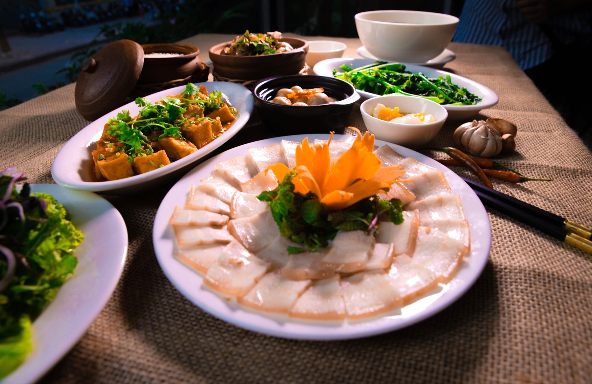 Dia diem an trua o Sai Gon anh 1