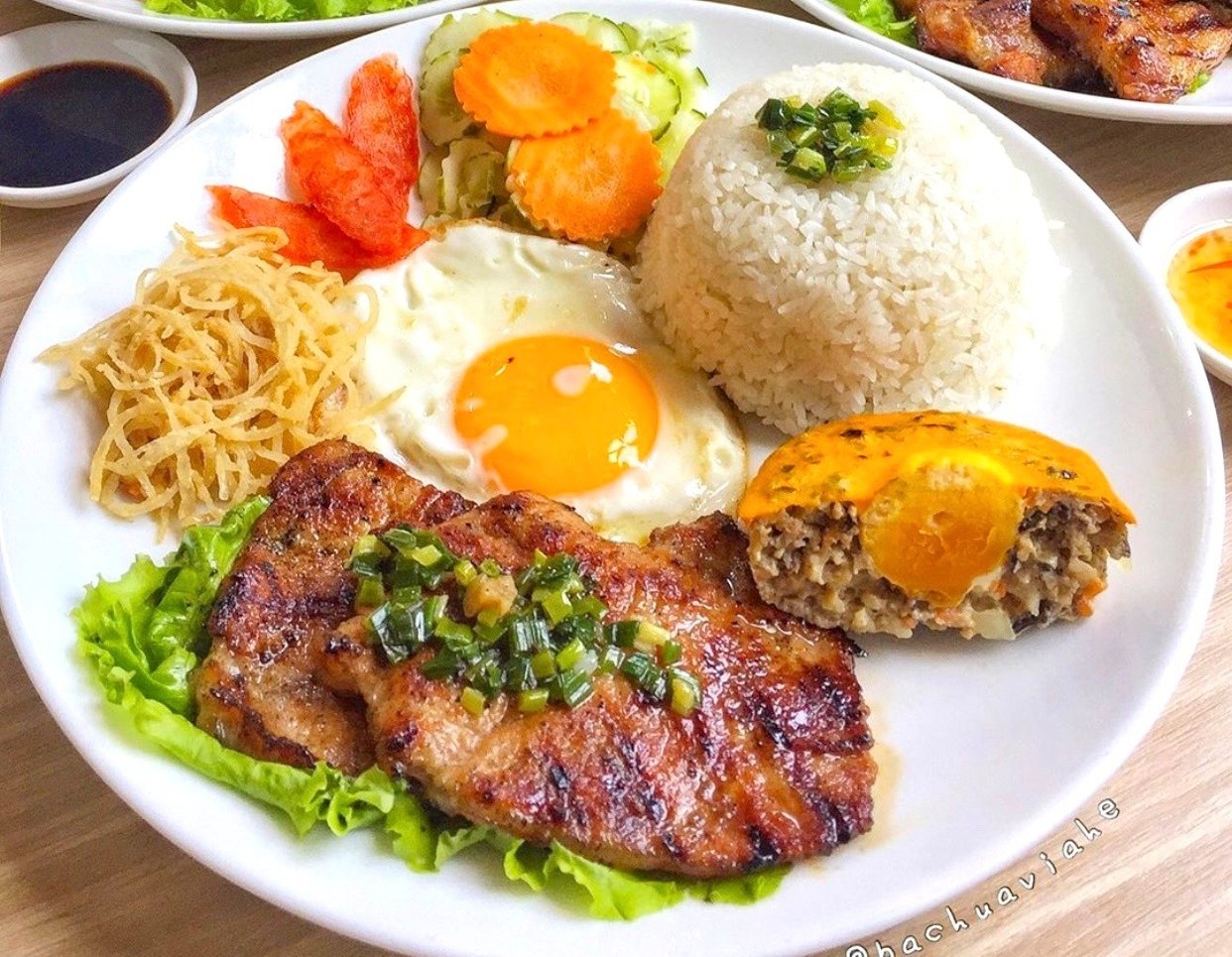 Huong vi trung trong loat mon duong pho o Viet Nam hinh anh