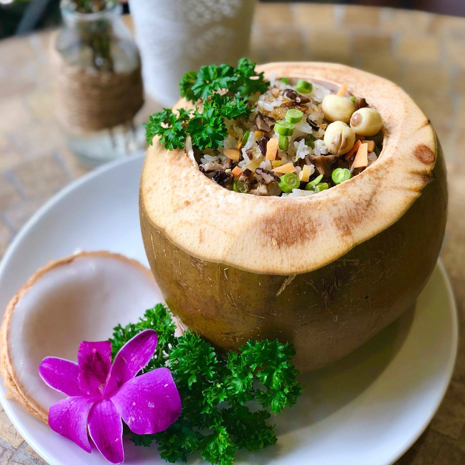 Dac san com Viet Nam anh 1