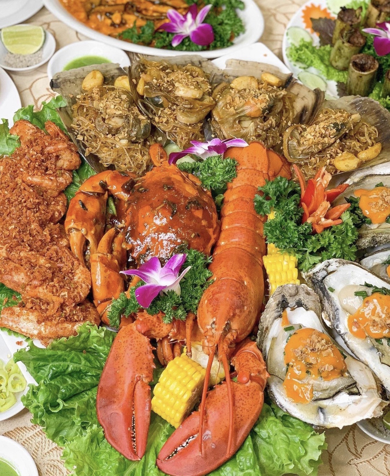 Địa điểm ăn tôm hùm ngon ở Sài Gòn ảnh 12 Dia diem an tom hum ngon o Sai Gon anh 12