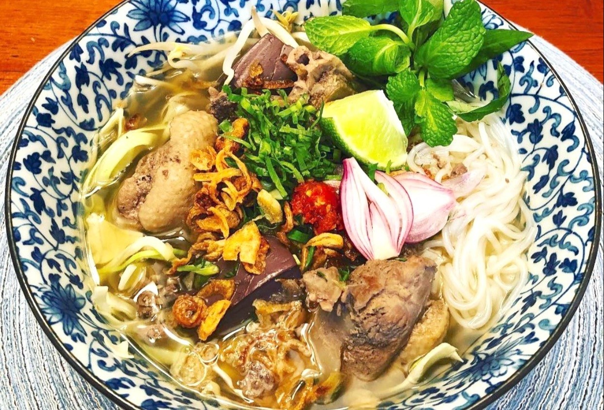 Bun vit nau tieu va 6 dac san hut khach o mien Tay hinh anh