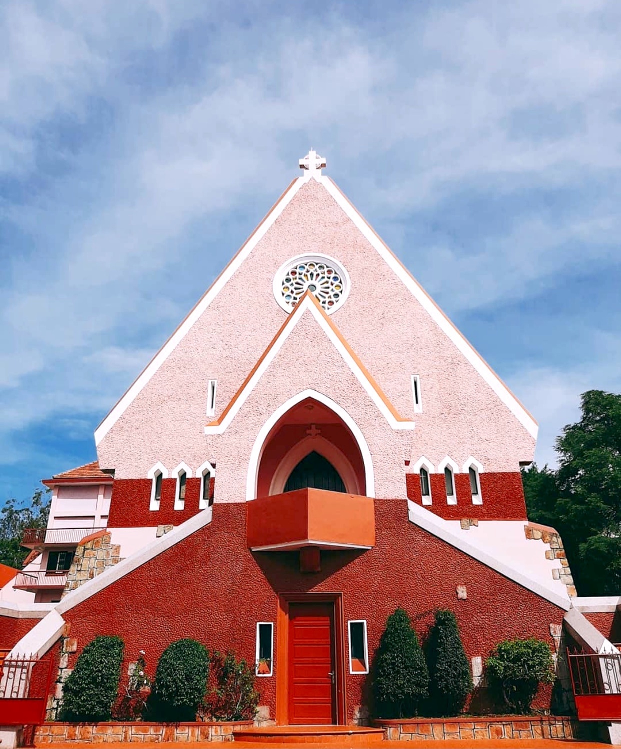 Nhung nha tho noi tieng Viet Nam anh 3