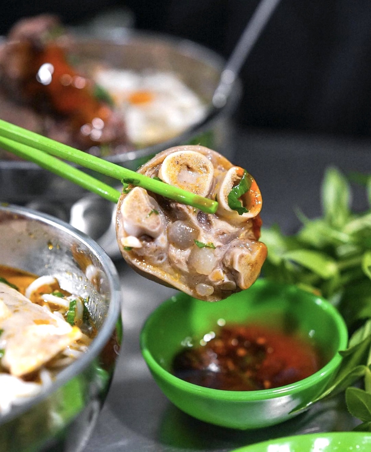 Quan an cho bua toi o Sai Gon anh 2