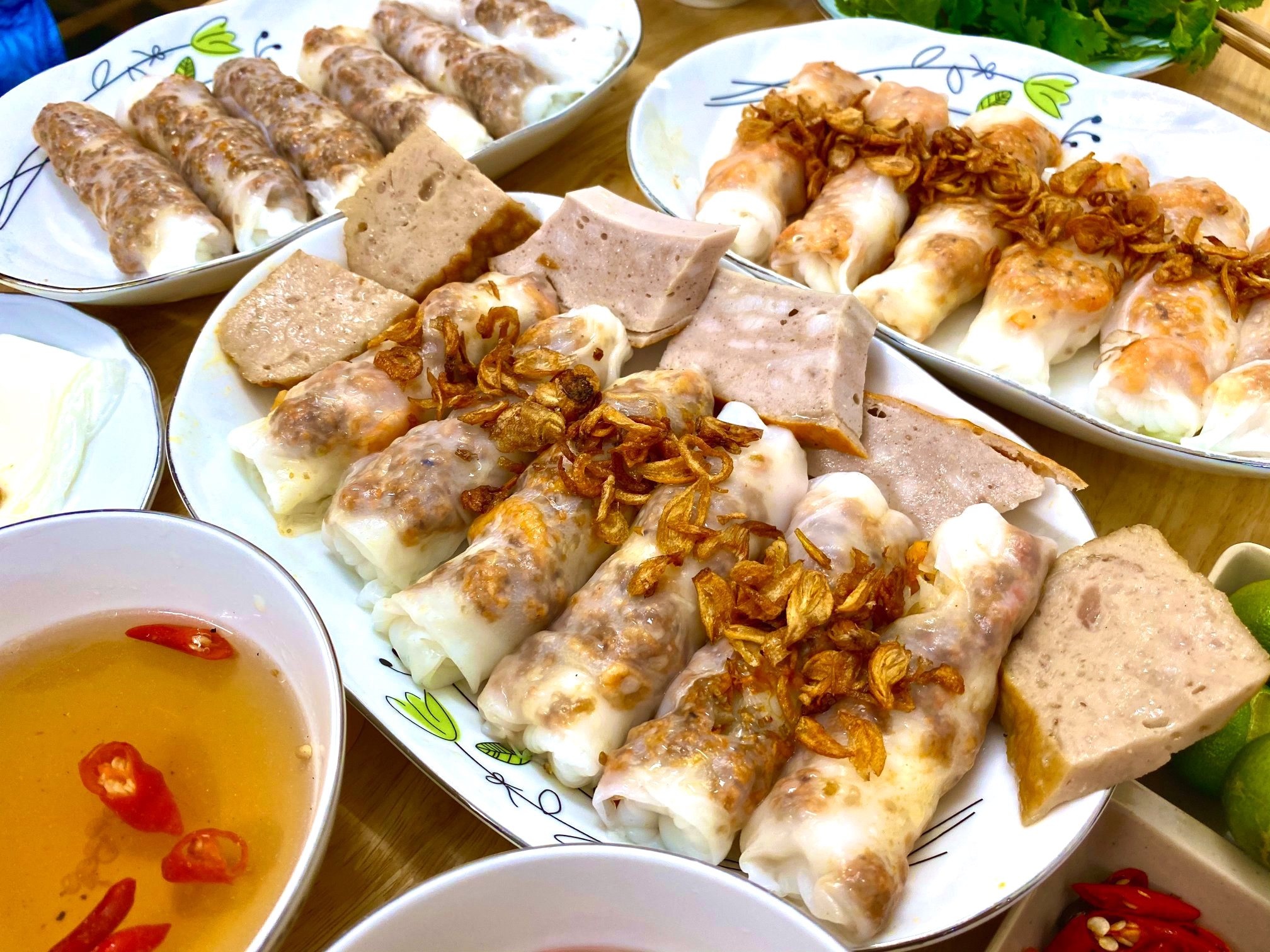 Loat mon an nong hoi cho mua lanh hinh anh