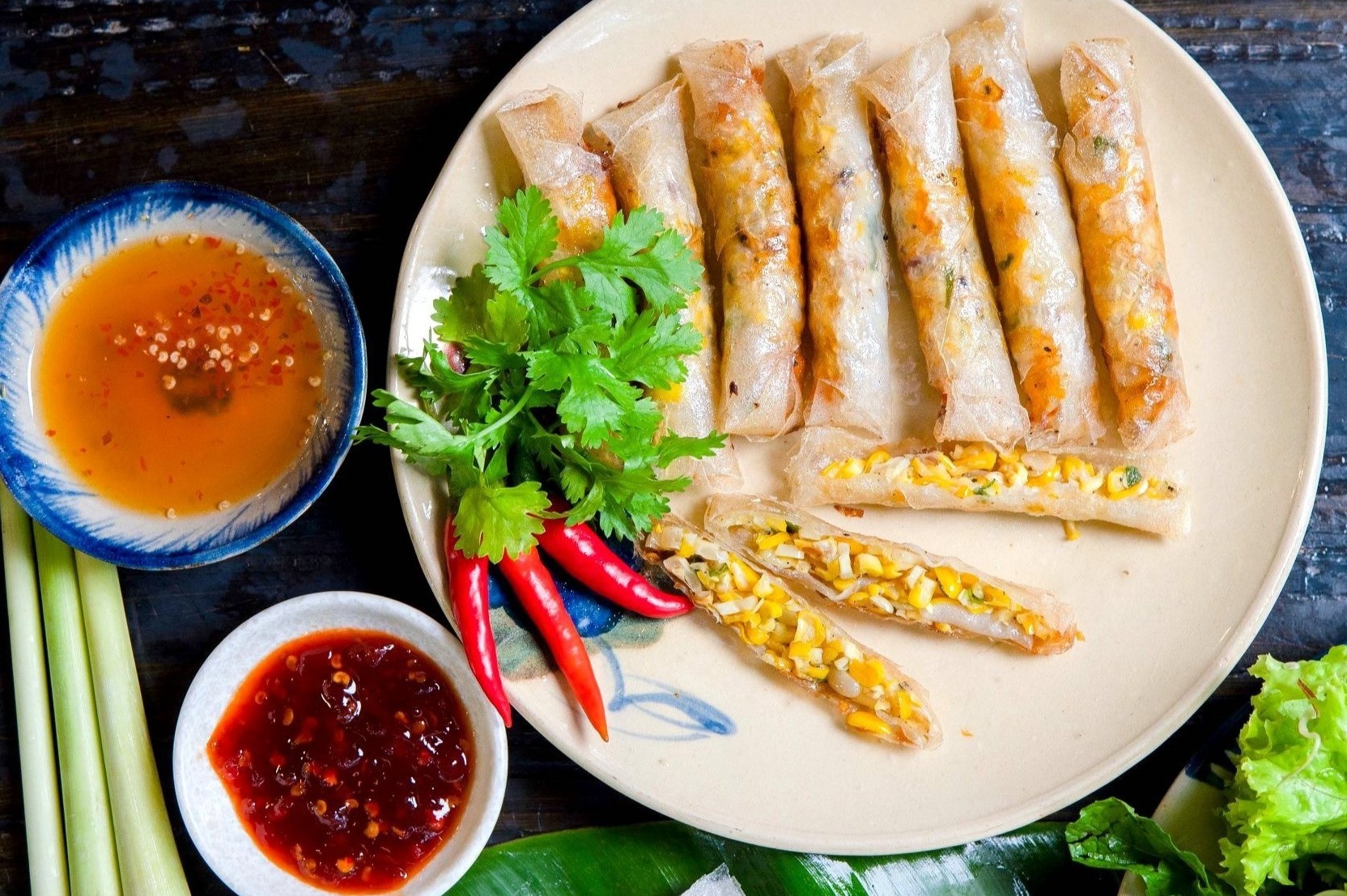 Bua an dam vi mien Trung hut khach o TP.HCM hinh anh