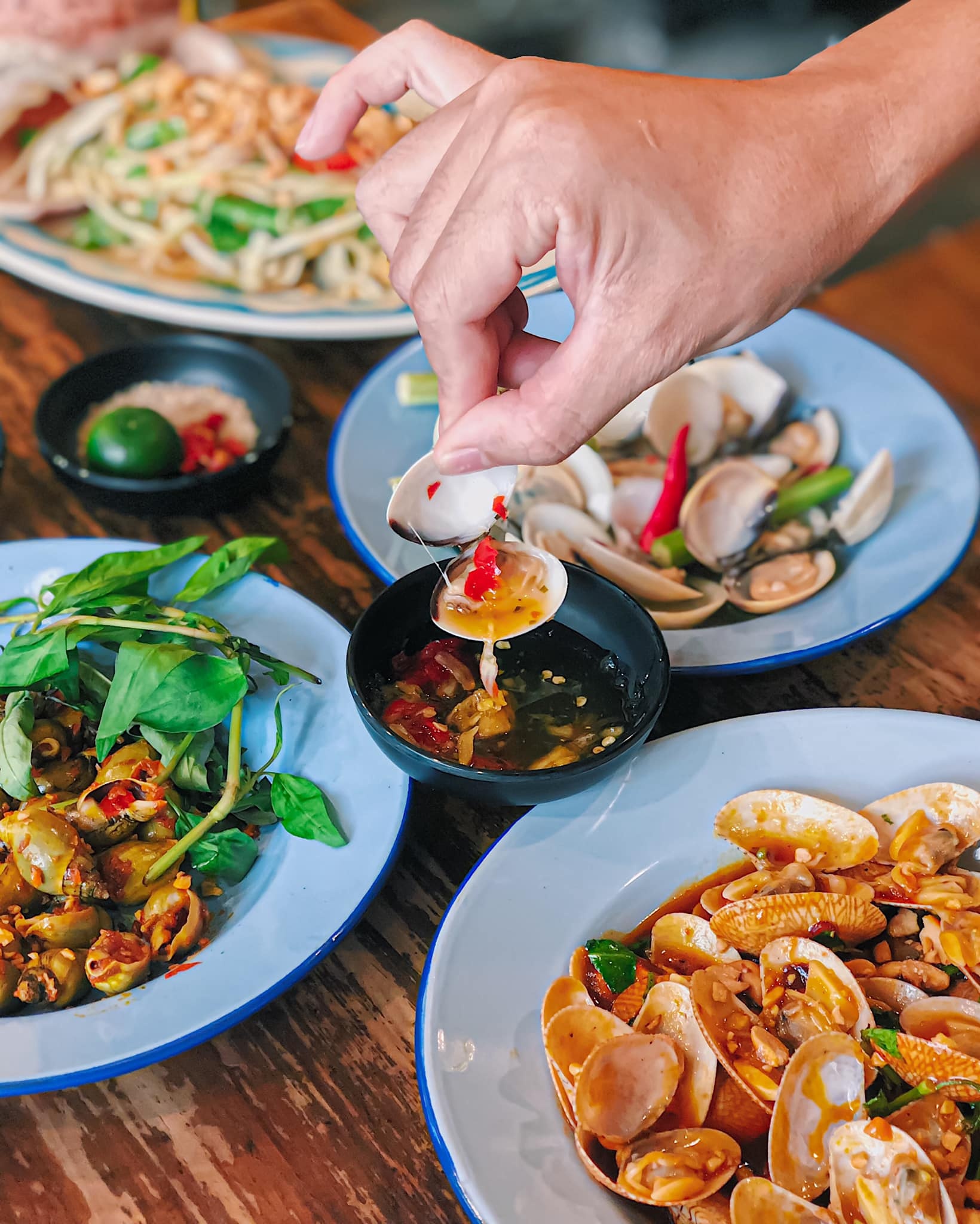 Quan hai san ngon o Sai Gon anh 2