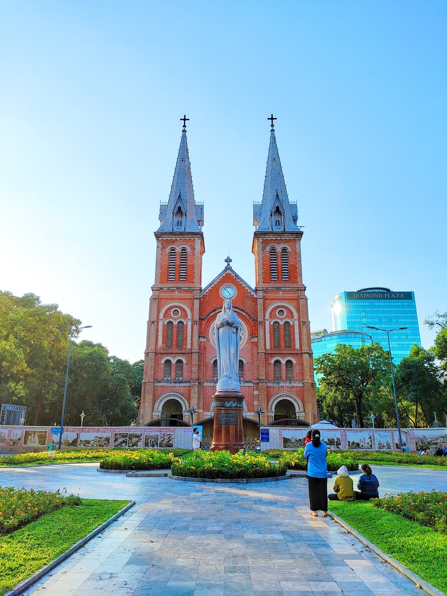 Duong Dong Khoi TP HCM anh 6