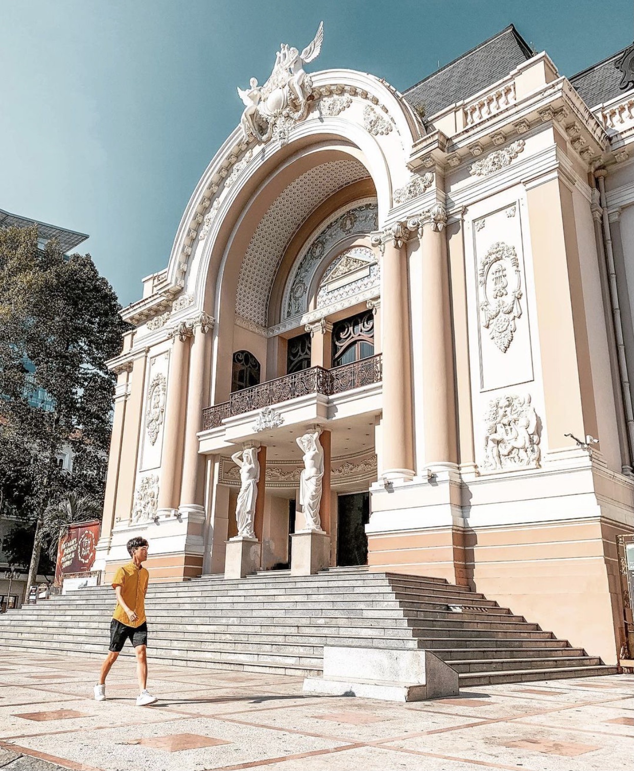 Duong Dong Khoi TP HCM anh 3