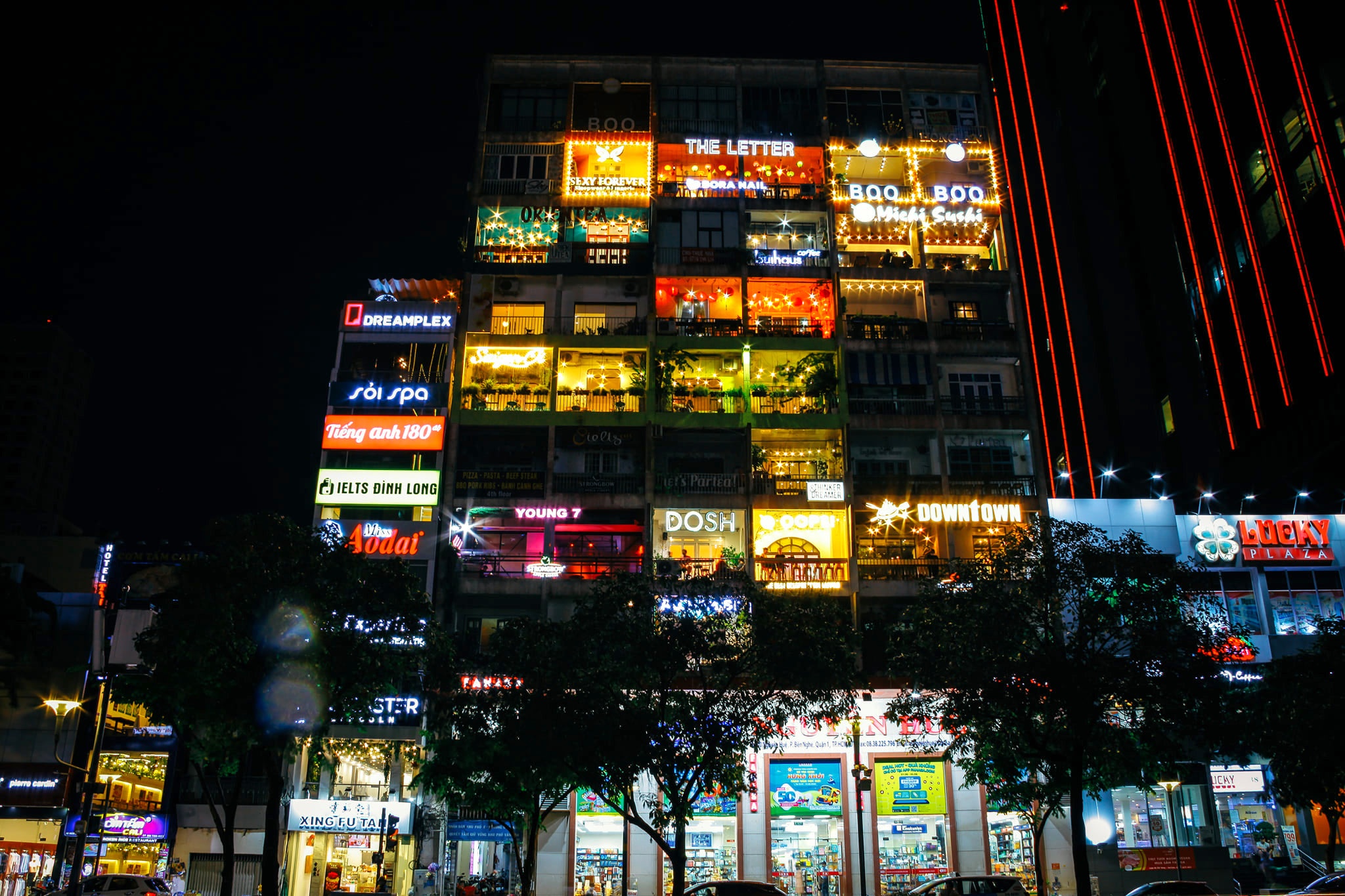 Sai Gon ve dem anh 3