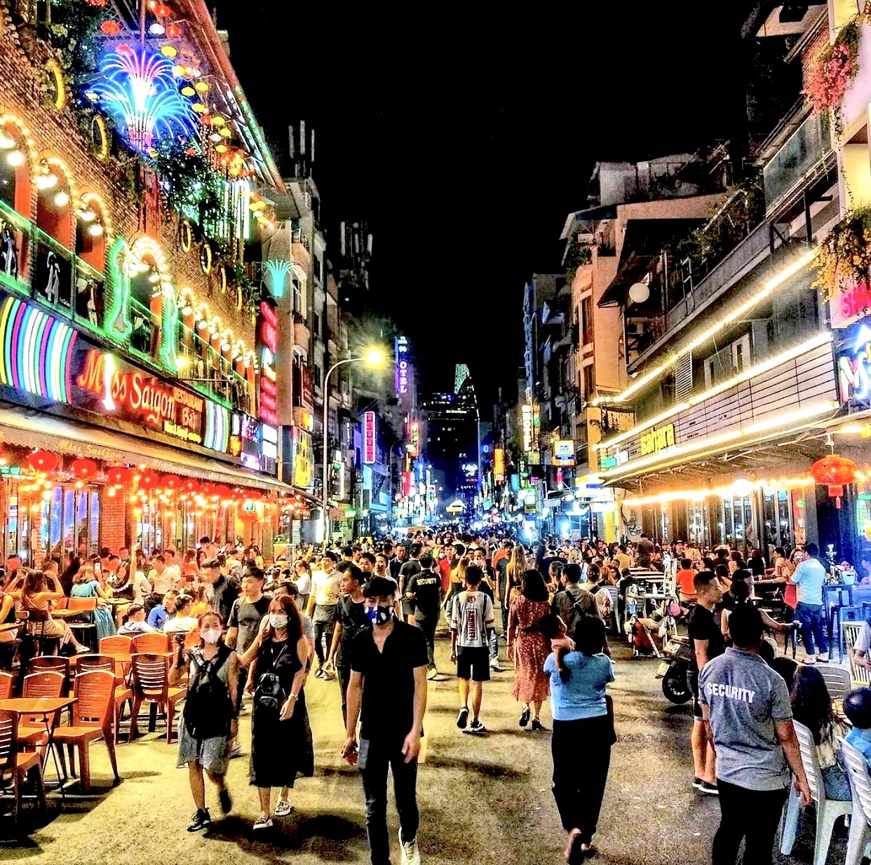 Pho di bo dau tien cua Viet Nam nam o dau? hinh anh