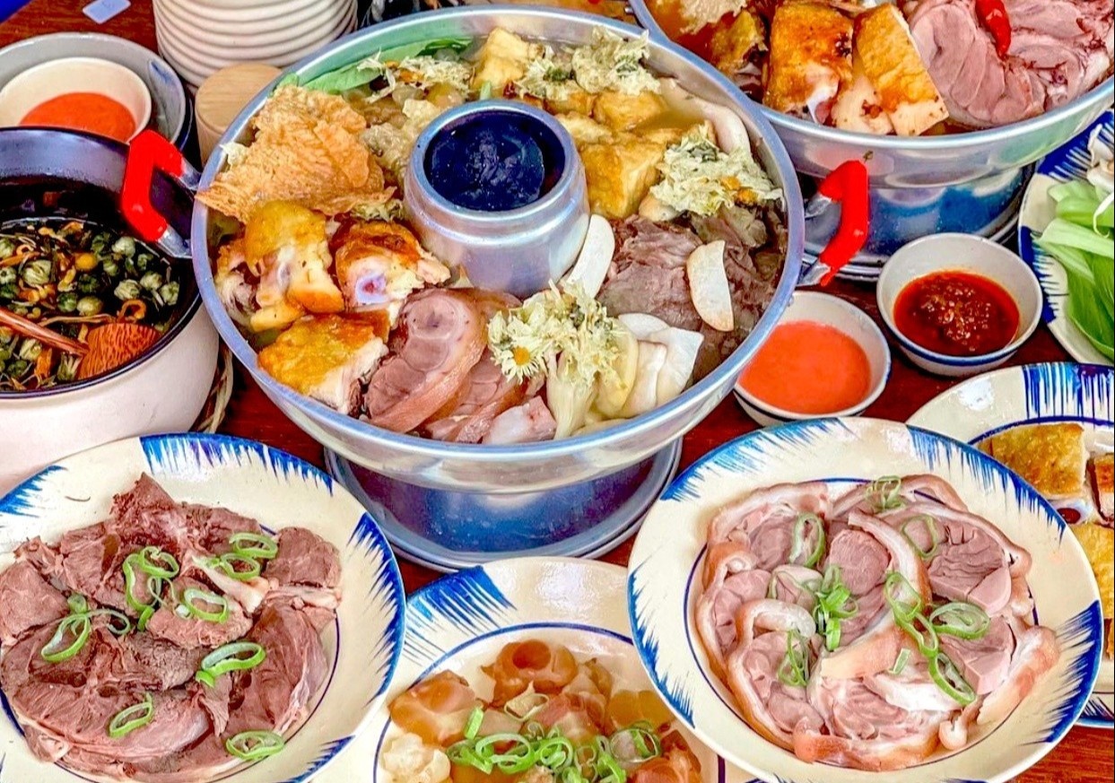 Thuong thuc huong vi lau cac quoc gia o TP.HCM hinh anh