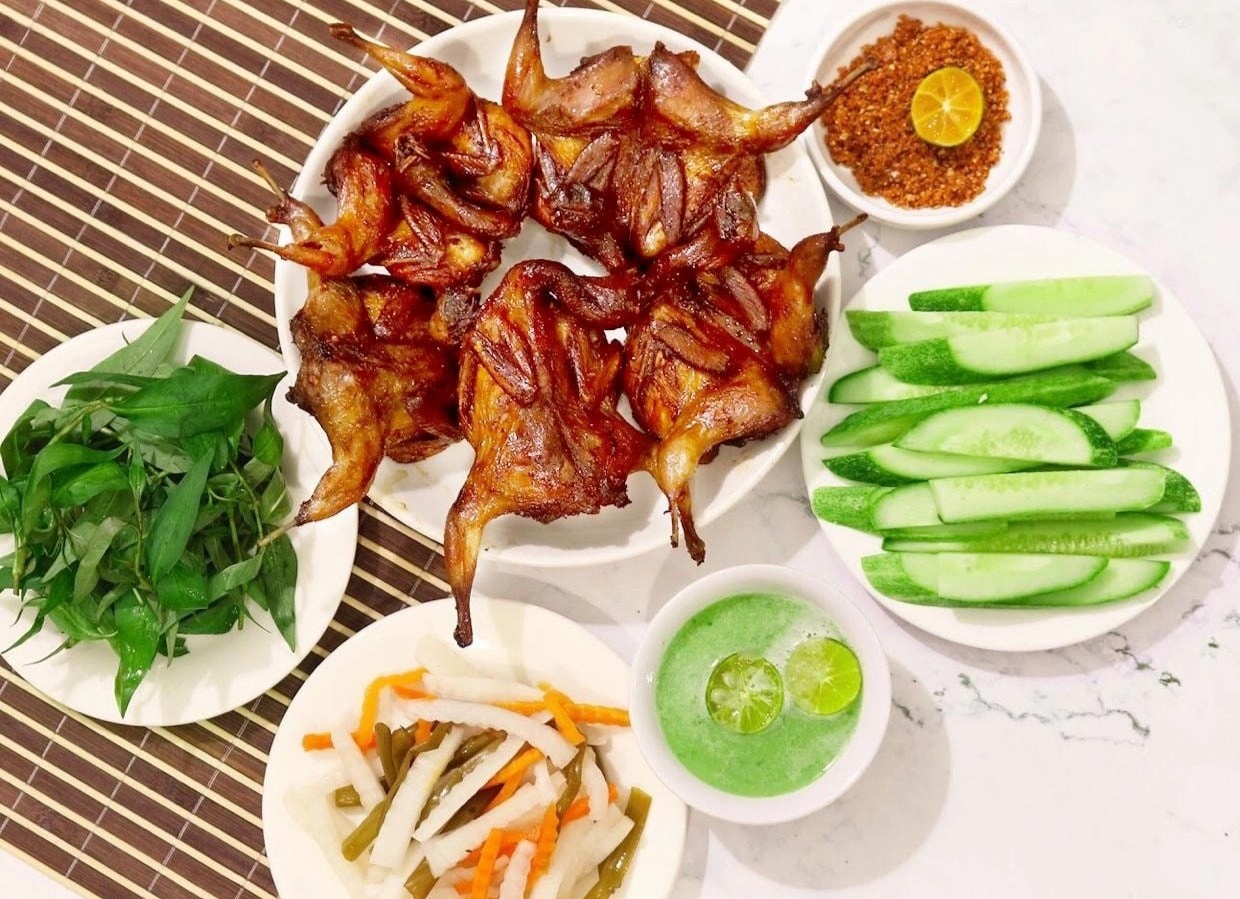 5 hang an online cho bua trua chuan 5K tai TP.HCM hinh anh