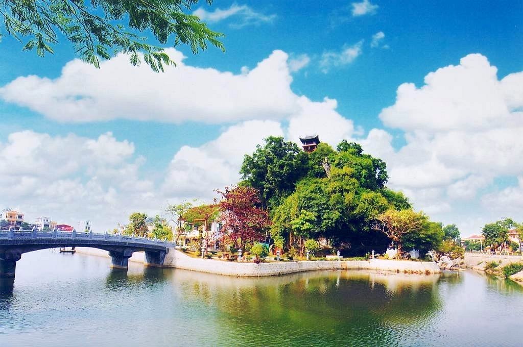 Những ngọn núi độc đáo ở Việt Nam ảnh 6 Nhung ngon nui doc dao o Viet Nam anh 6