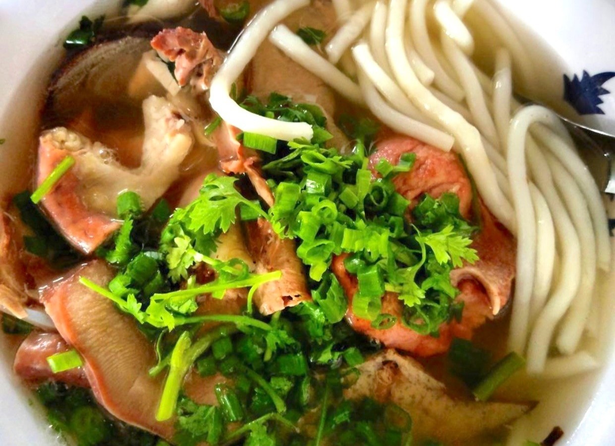 7 mon banh canh nuc tieng mien Tay hinh anh