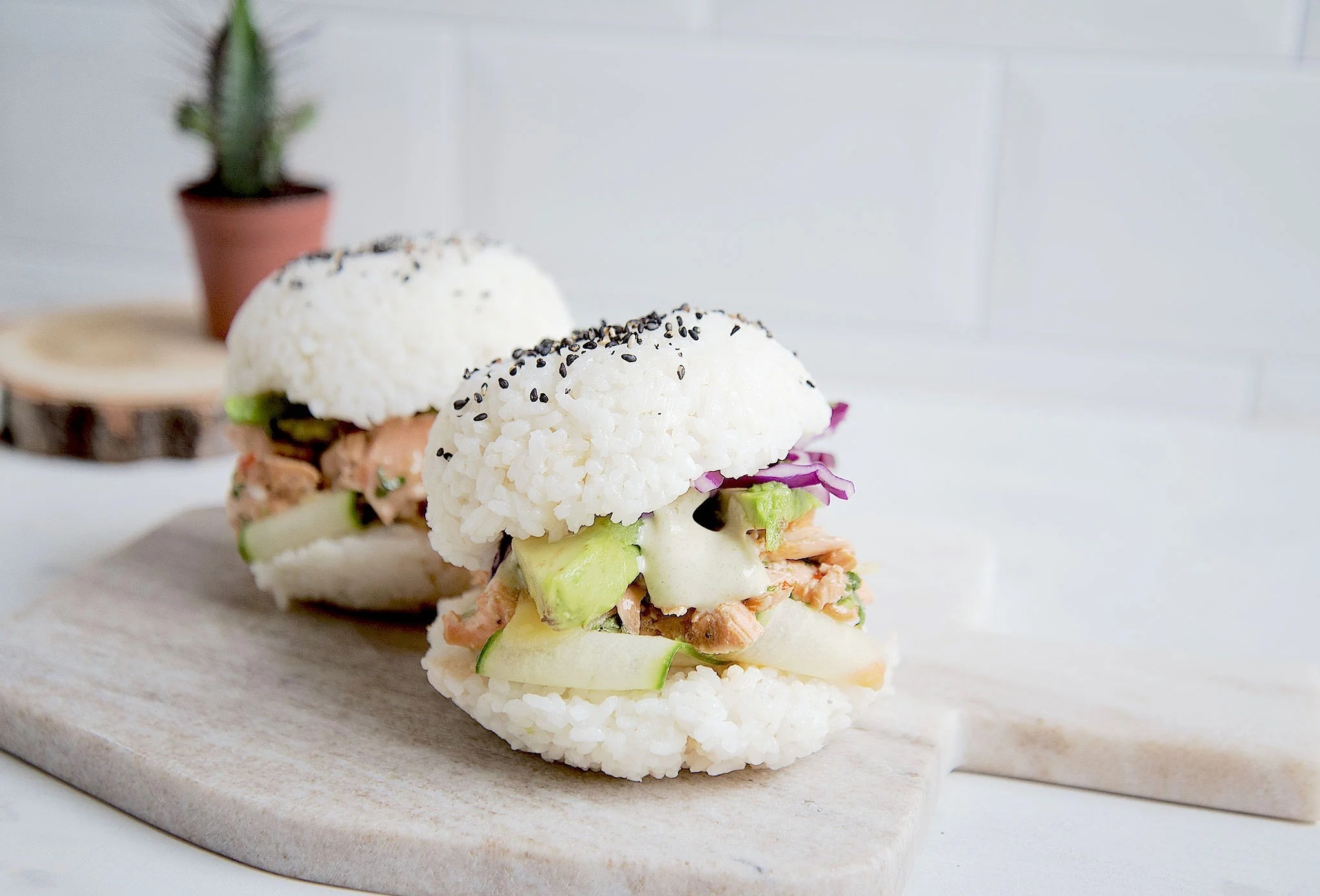 Lam sushi burger doi vi ngay moi hinh anh