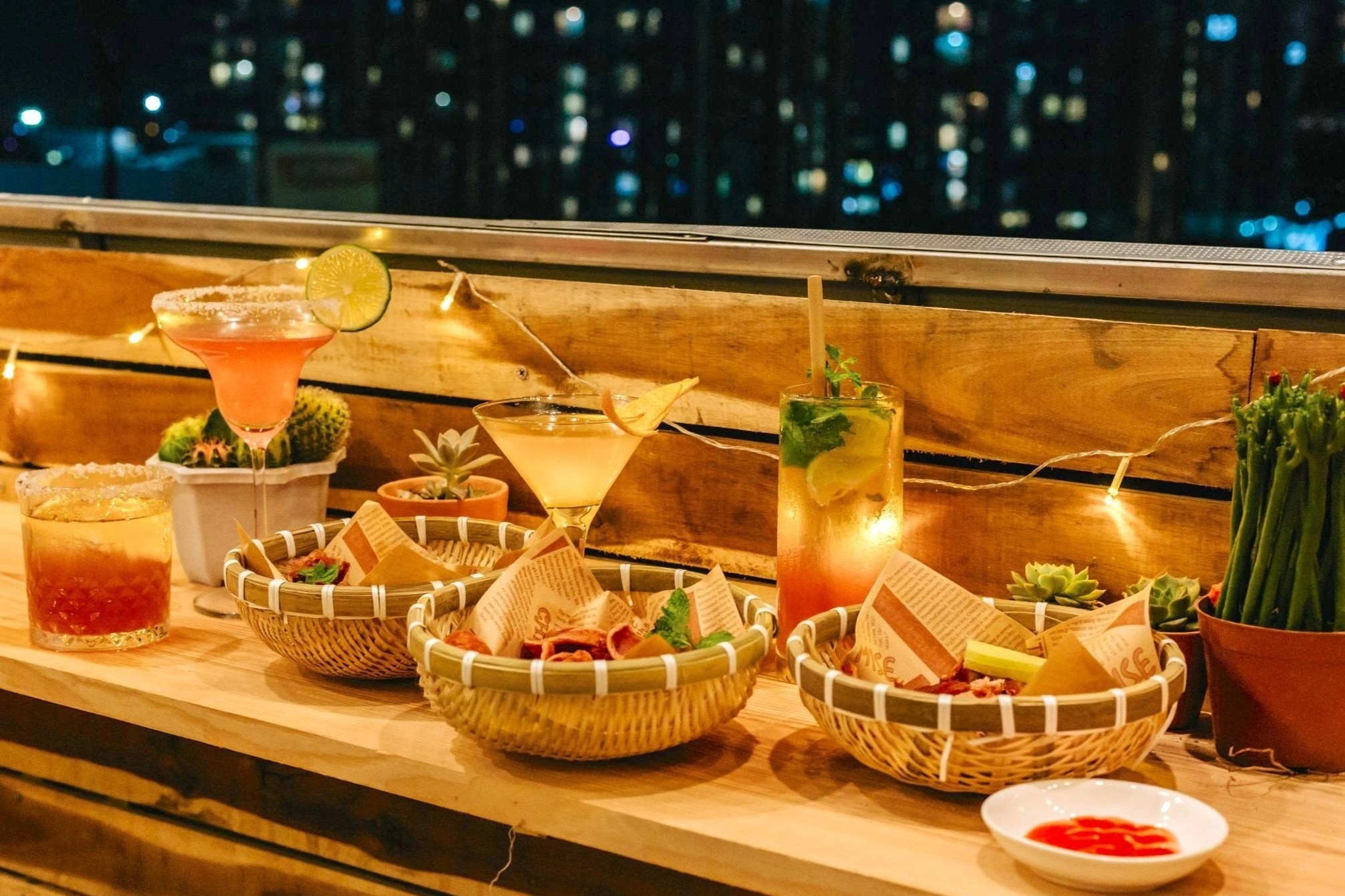 4 quan rooftop moi o Binh Thanh hinh anh