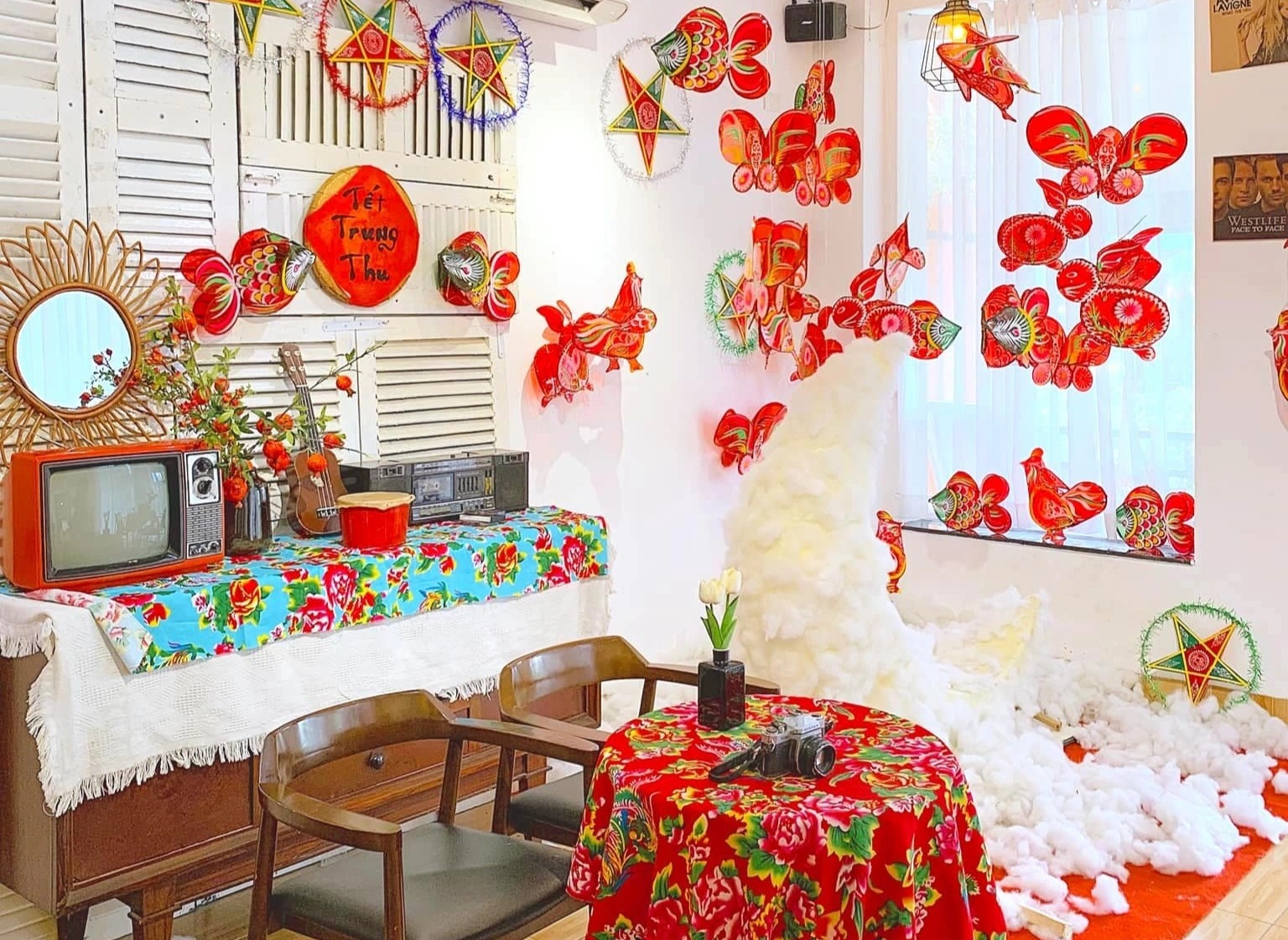 Don Trung thu som tai 4 quan ca phe o TP.HCM hinh anh